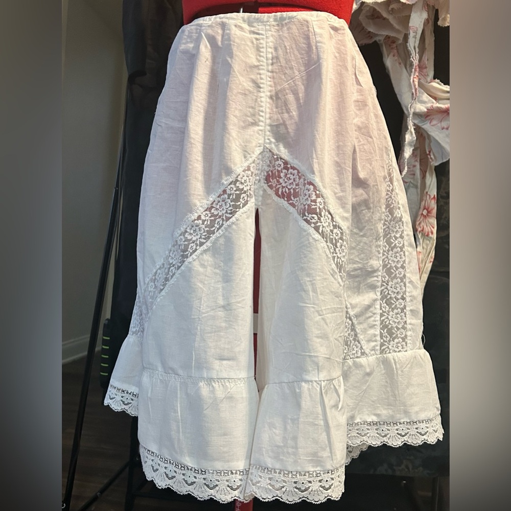 Edwardian Era split drawers 💕🌸